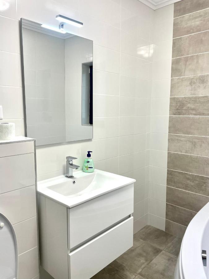 Cleopatra 3 Apartment Ipotesti  Luaran gambar