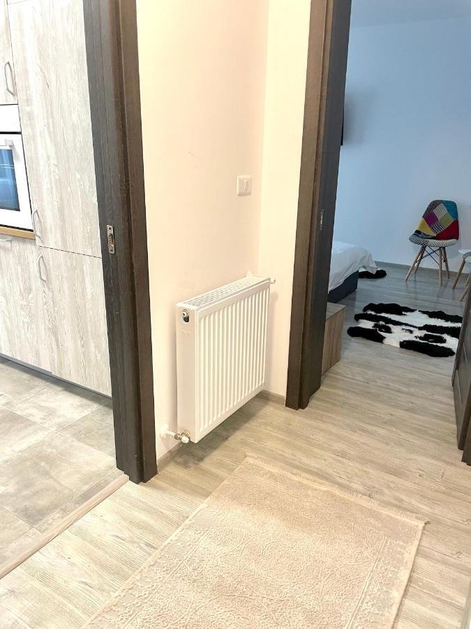 Cleopatra 3 Apartment Ipotesti  Luaran gambar