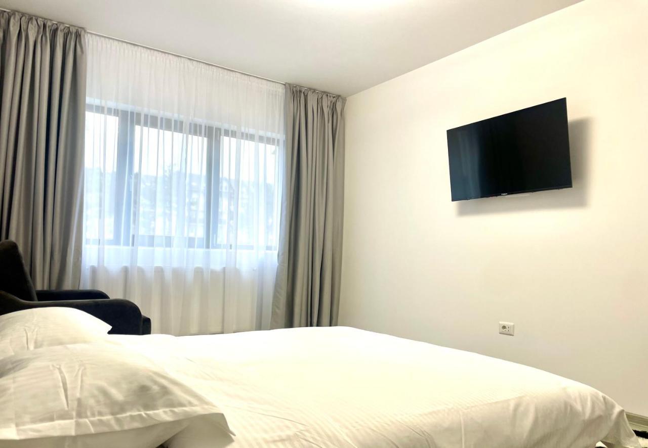 Cleopatra 3 Apartment Ipotesti  Luaran gambar