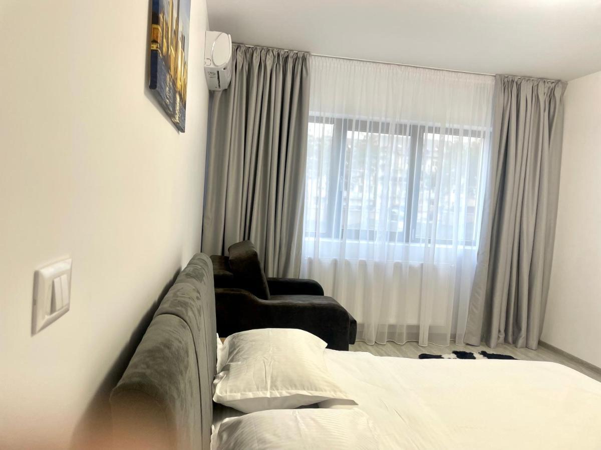 Cleopatra 3 Apartment Ipotesti  Luaran gambar