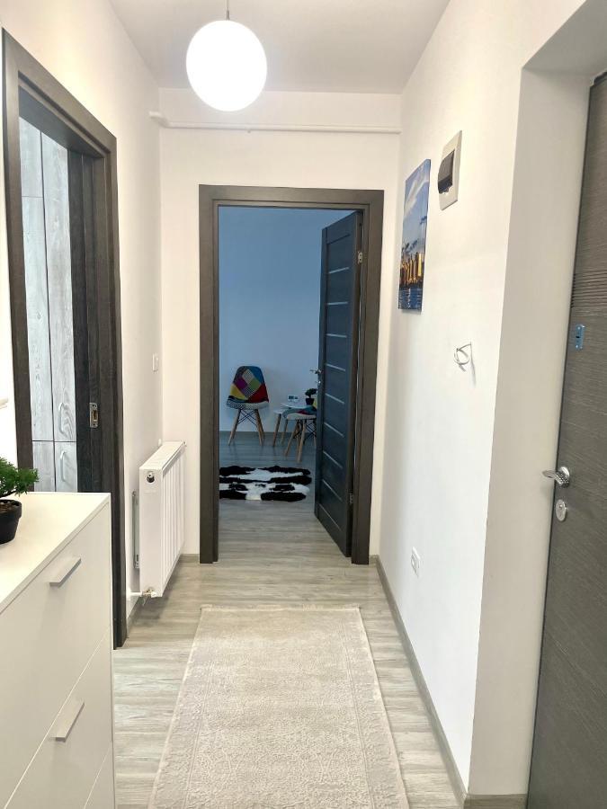 Cleopatra 3 Apartment Ipotesti  Luaran gambar